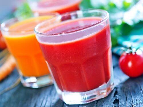 Dlaczego warto pić świeże soki owocowe i warzywne